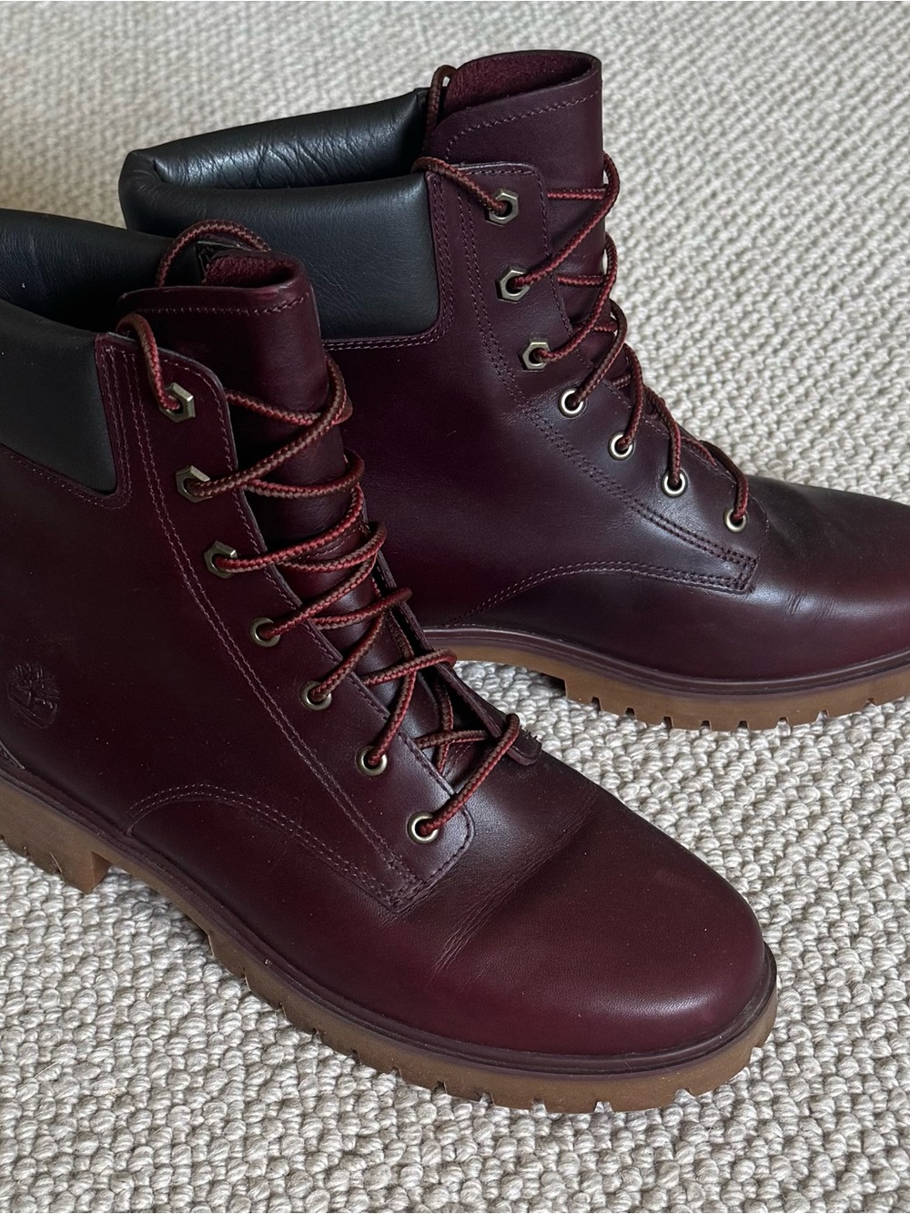 Timberland Women's Burgundy Leather Lace-Up Ankle Boots with Tan Lug Sole - Picture 4 of 10